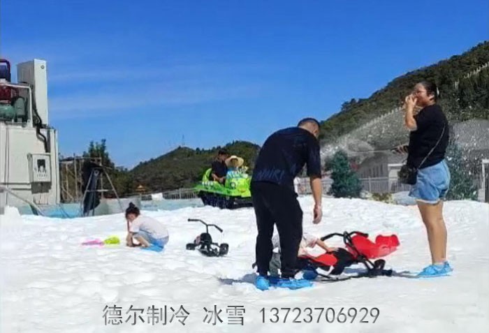 宜昌三峽龍泉湖冰雪樂園